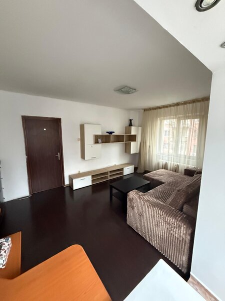 Berceni, Piata Sudului, de inchiriat 2 camere 64 mp, bloc reabilitat.