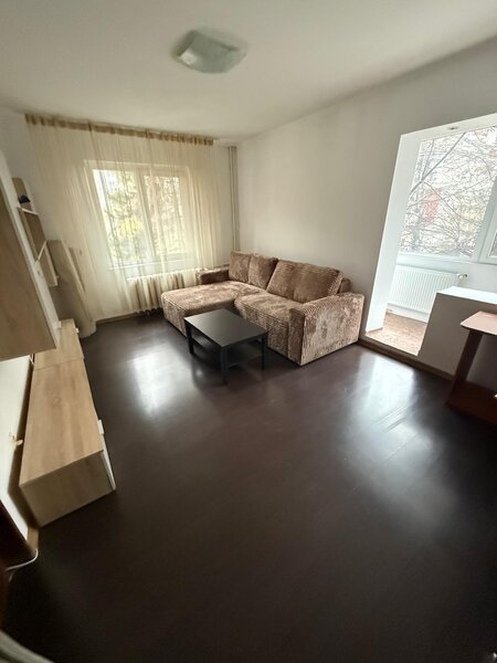 Berceni, Piata Sudului, de inchiriat 2 camere 64 mp, bloc reabilitat.